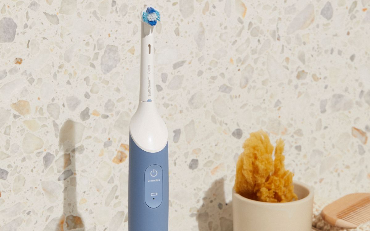 Jordan Clean Smile Electric Toothbrush