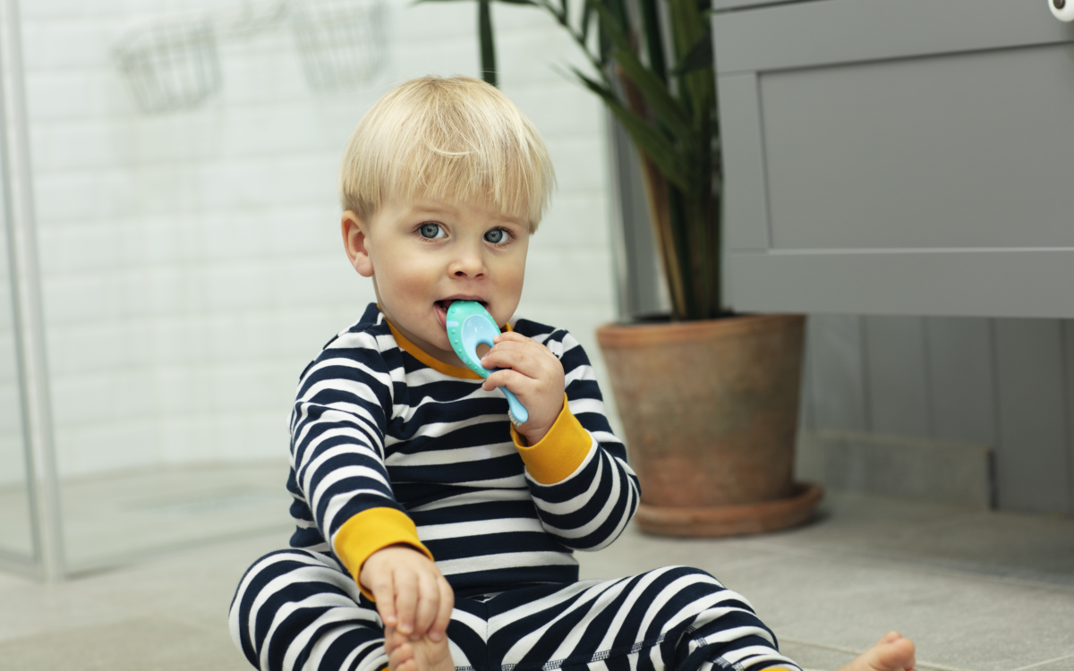 Poussées dentaires : quand mon bébé fait-il ses premières dents ?