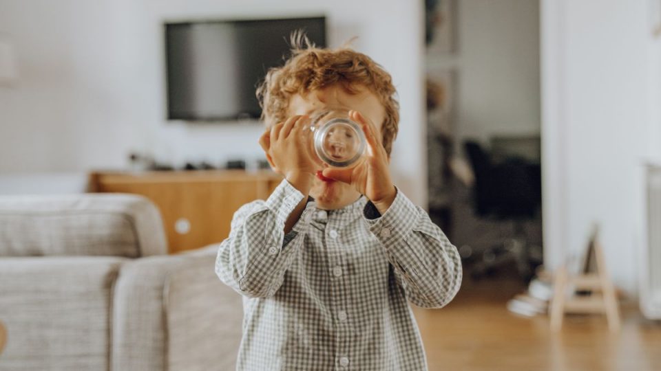 unngå syreskader på tennene