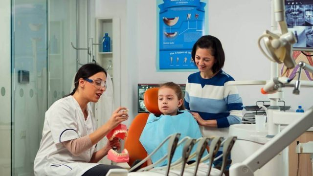 wizyta z dzieckiem u stomatologa